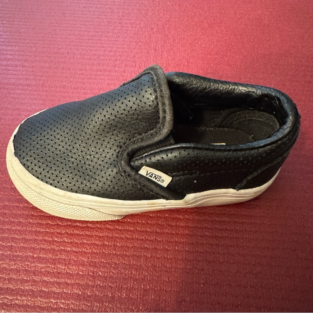 Vans Off The Wall Slip On Kids Black Shoes Size Toddler 5 Faux‎ Leather - Picture 2 of 6